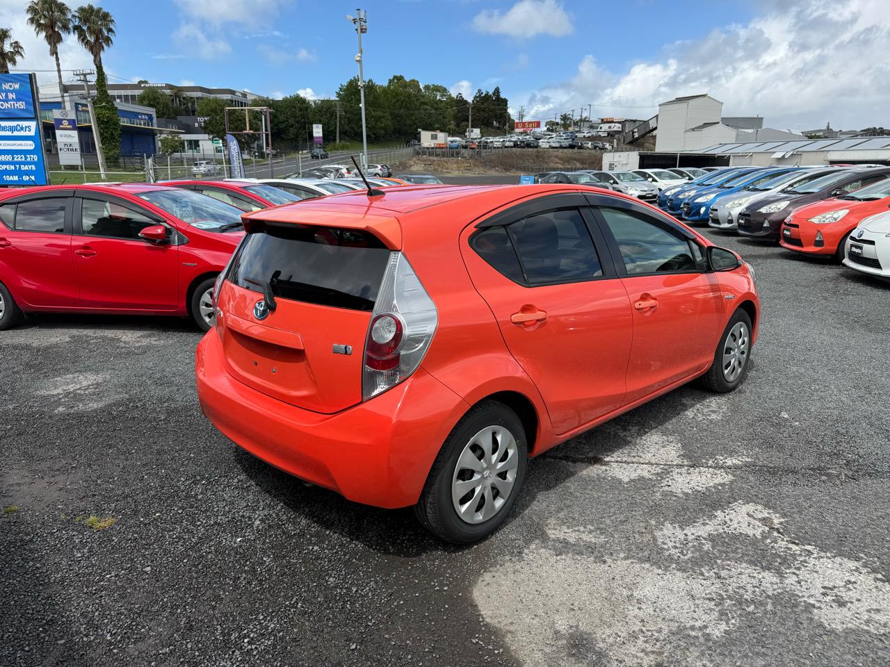 2014 Toyota Aqua Hybrid