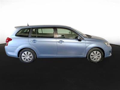 2013 Toyota Corolla Fielder Hybrid