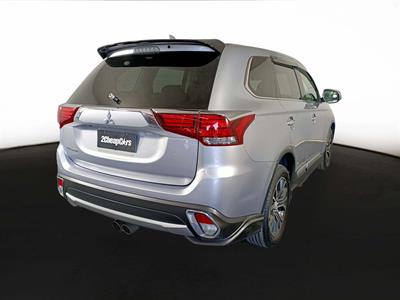 2015 Mitsubishi Outlander 4WD 7 seater New Shape