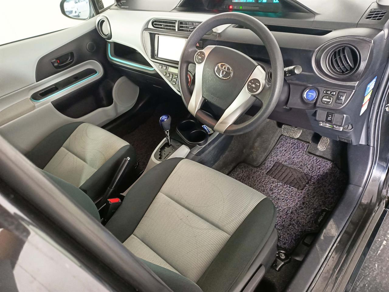 2012 Toyota Aqua Hybrid