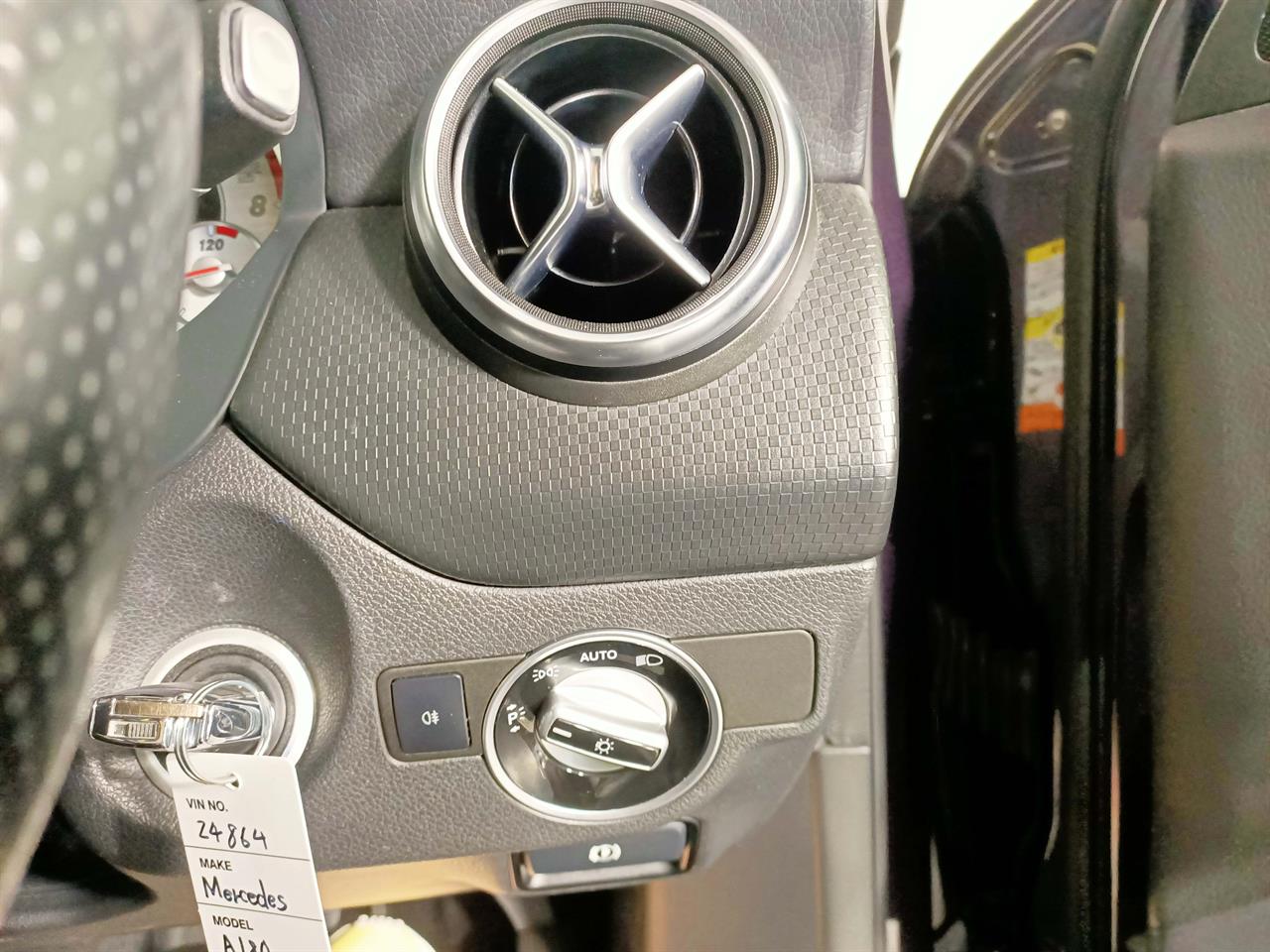 2014 Mercedes-Benz A180 