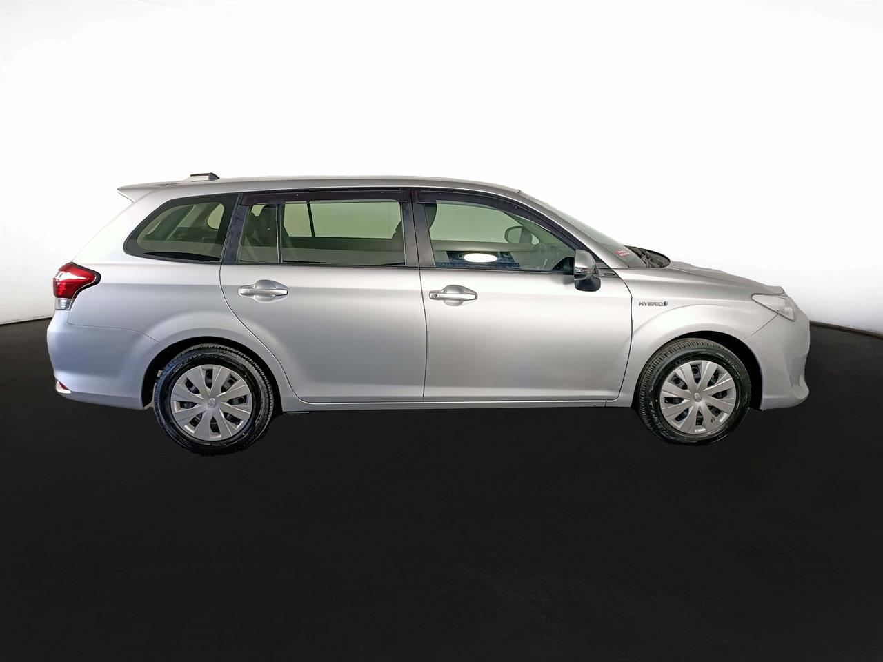 2015 Toyota Corolla Fielder Hybrid New Shape