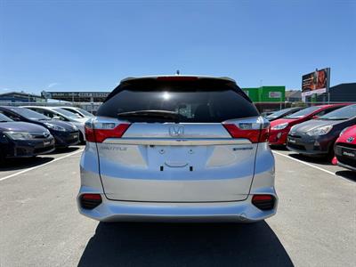 2015 Honda Fit Shuttle Hybrid Facelift