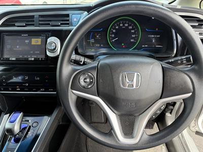 2015 Honda Fit Shuttle Hybrid Facelift