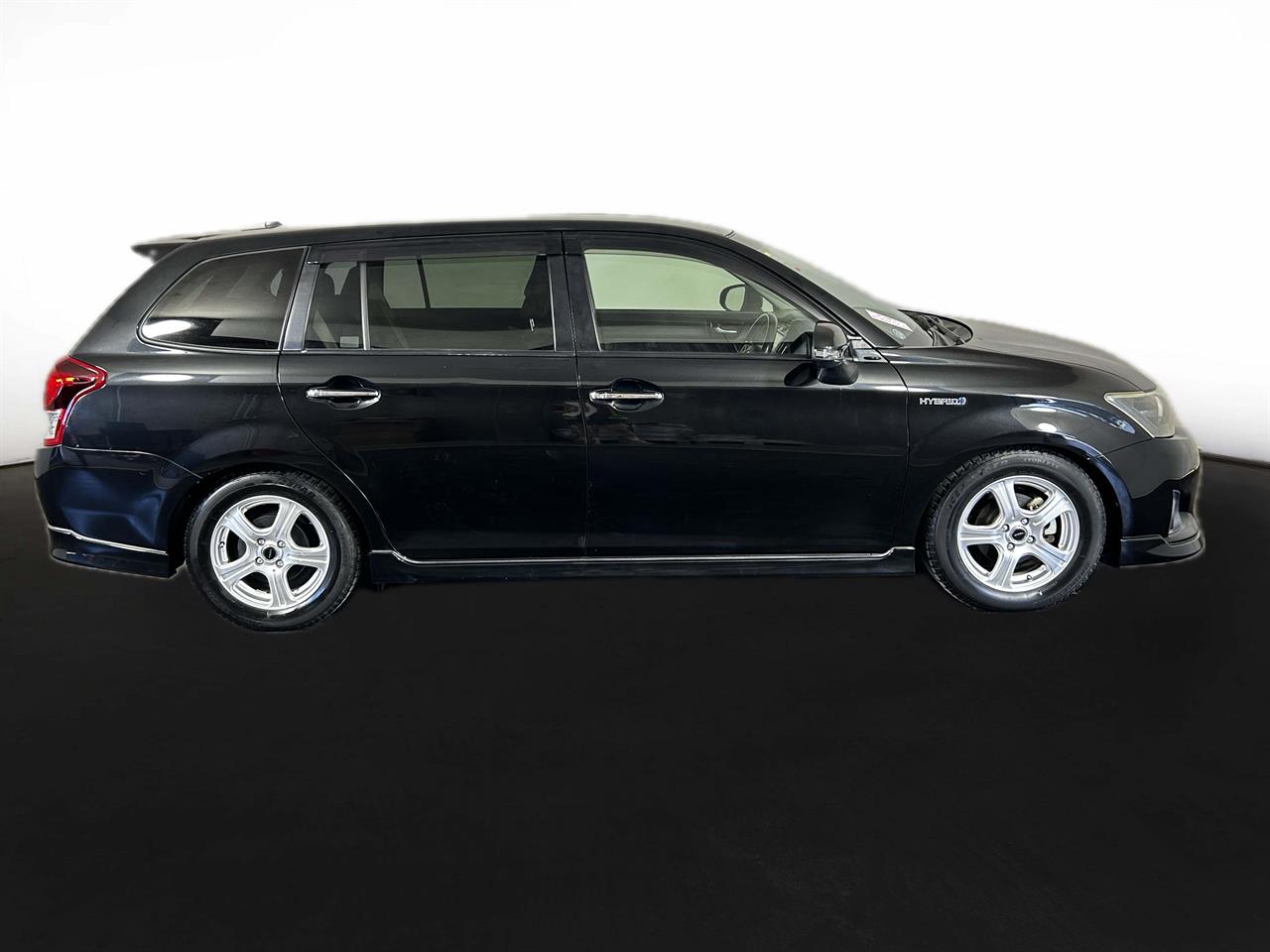 2013 Toyota Corolla Fielder Hybrid WXB