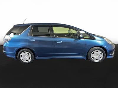 2012 Honda Fit Jazz Shuttle Hybrid