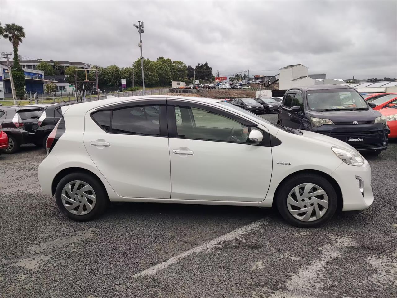 2015 Toyota Aqua Hybrid