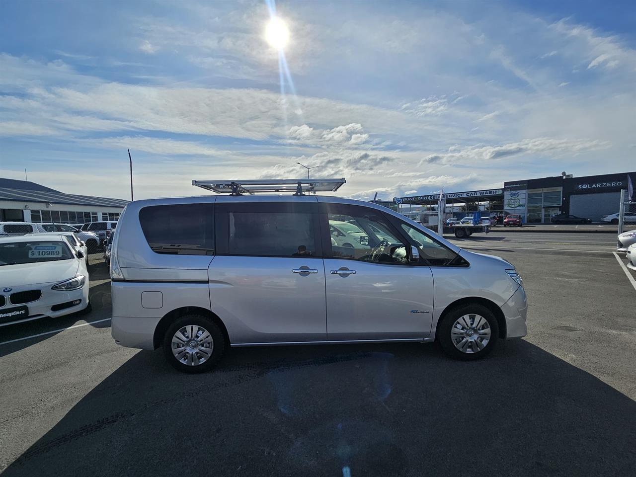 2015 Nissan Serena Hybrid