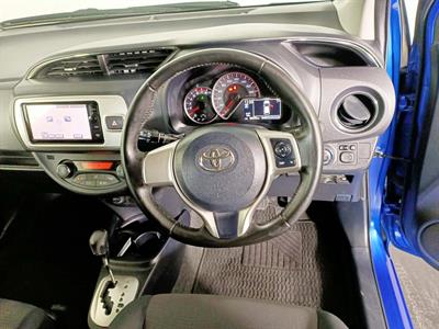 2015 Toyota Vitz 