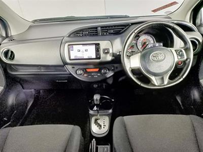 2015 Toyota Vitz 