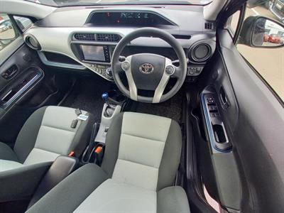 2014 Toyota Aqua Hybrid