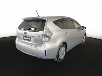 2013 Toyota Prius Alpha Hybrid