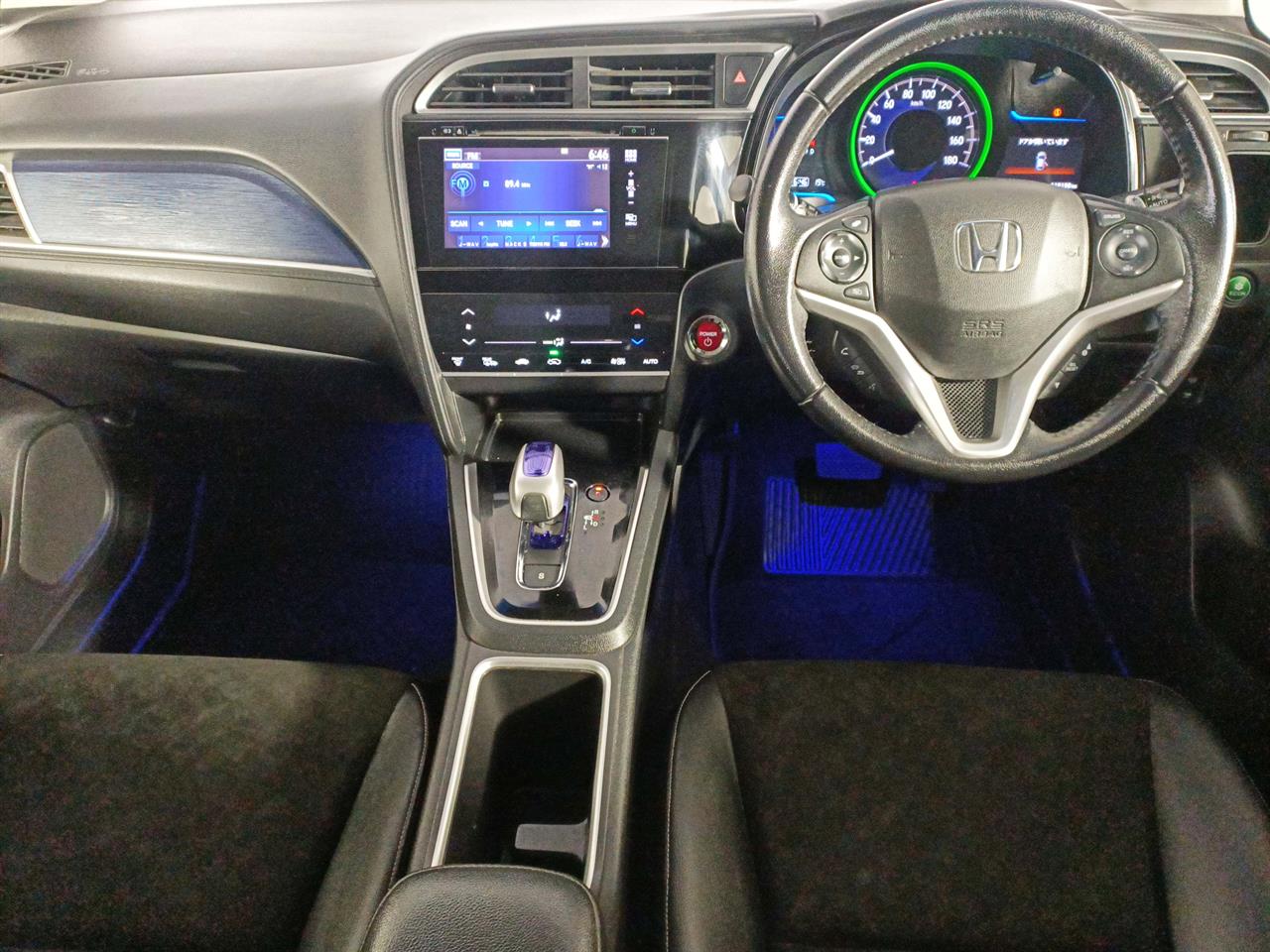 2015 Honda Fit Shuttle Hybrid Facelift