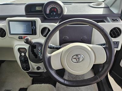 2012 Toyota SPADE 