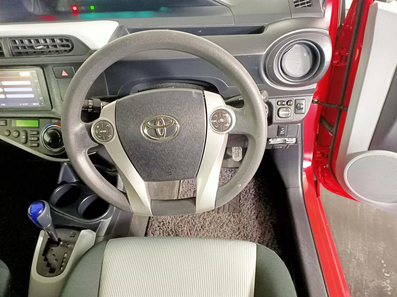 2012 Toyota Aqua Hybrid