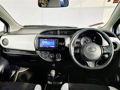 2015 Toyota Vitz 