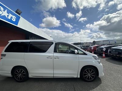 2013 Toyota Vellfire 