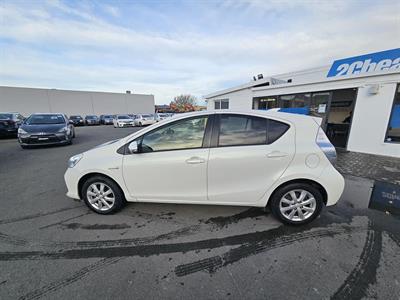 2014 Toyota Aqua Hybrid