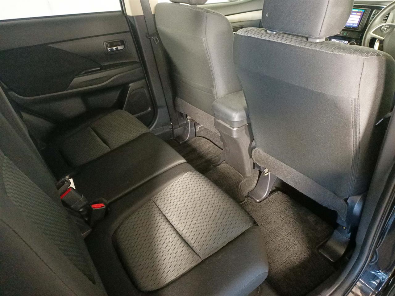 2012 Mitsubishi Outlander 7 Seats