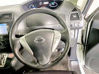 2012 Nissan Serena Hybrid