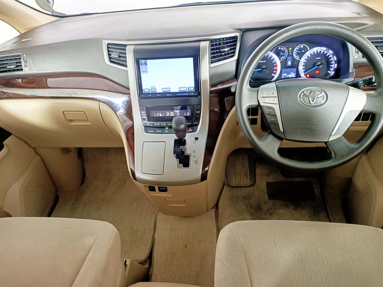 2012 Toyota Vellfire 