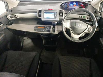 2012 Honda Freed Hybrid