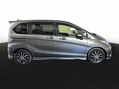 2012 Honda Freed Hybrid