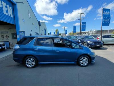 2012 Honda Fit Jazz Shuttle Hybrid