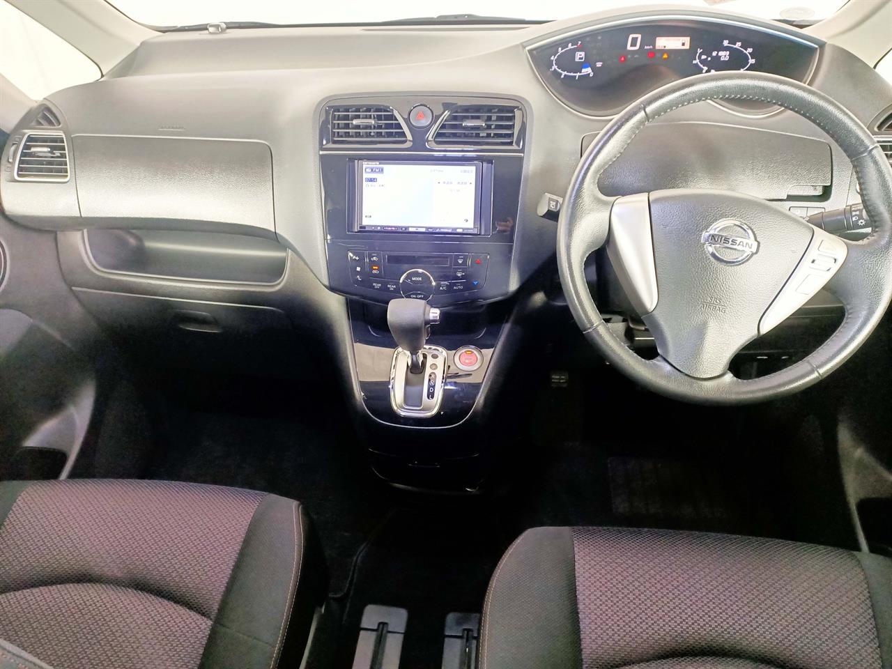 2011 Nissan Serena 