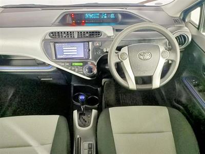 2013 Toyota Aqua Hybrid