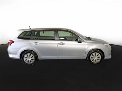 2015 Toyota Corolla Fielder 