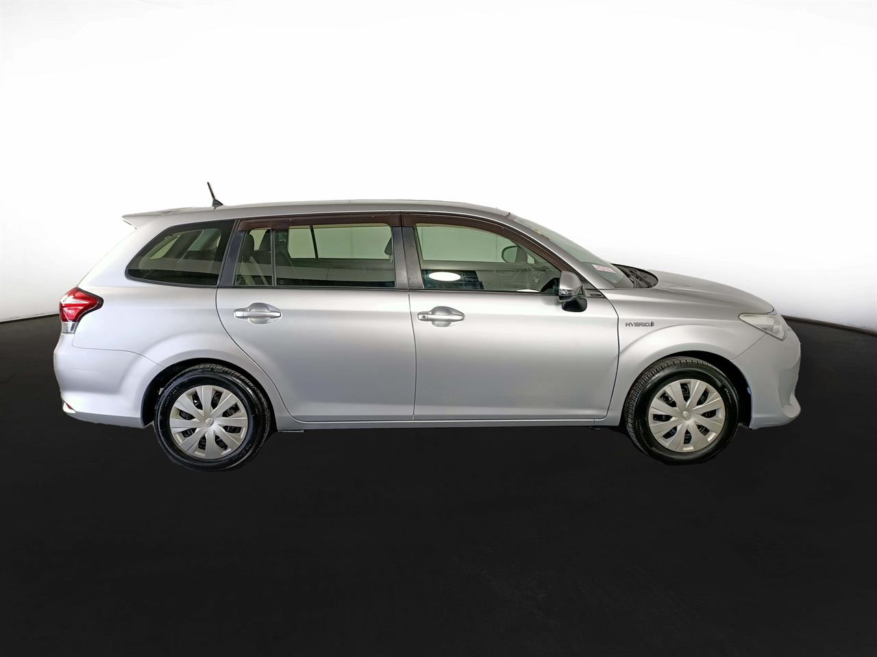 2015 Toyota Corolla Fielder Hybrid New Shape