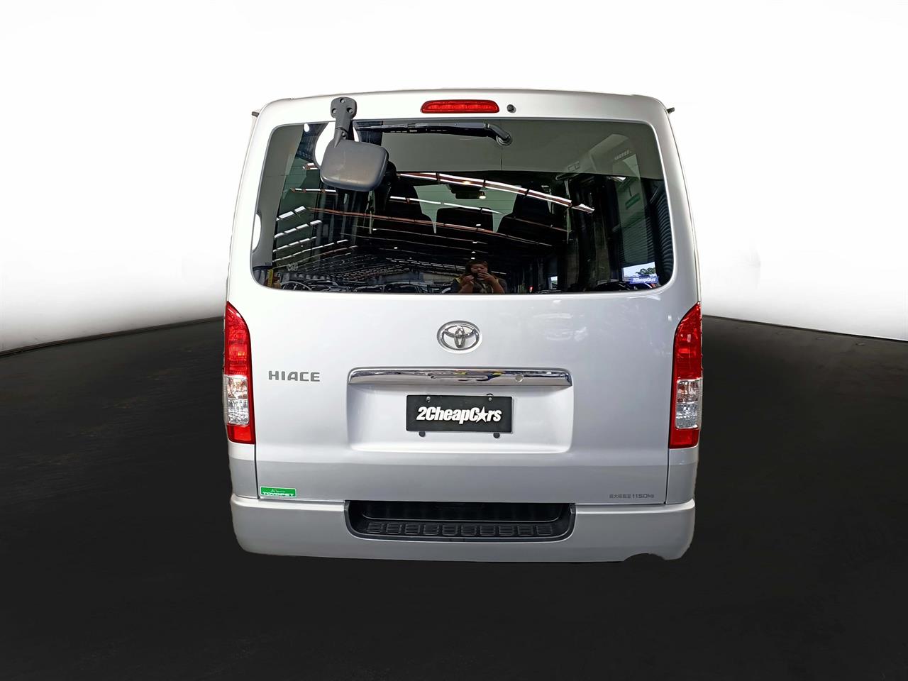 2020 Toyota Hiace 2.8 Diesel Auto