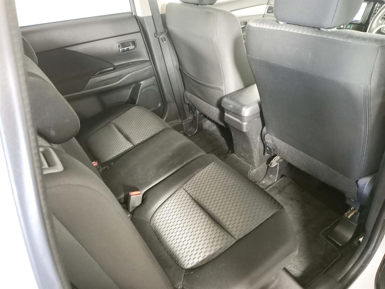 2013 Mitsubishi Outlander 7 Seats