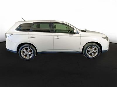 2013 Mitsubishi Outlander 7 Seats