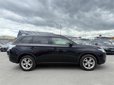 2014 Mitsubishi Outlander 7 Seats