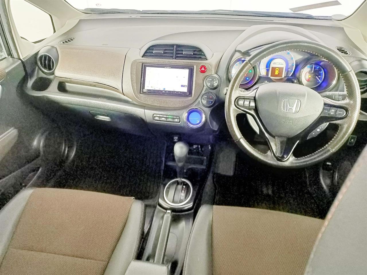 2012 Honda Fit Jazz Shuttle Hybrid