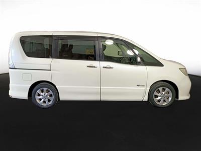 2013 Nissan Serena Hybrid