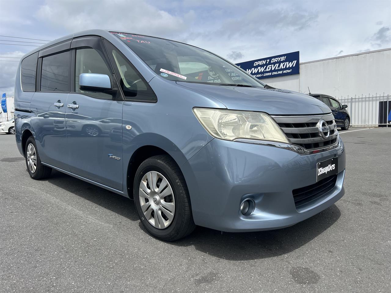 2013 Nissan Serena Hybrid