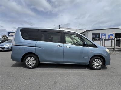 2013 Nissan Serena Hybrid