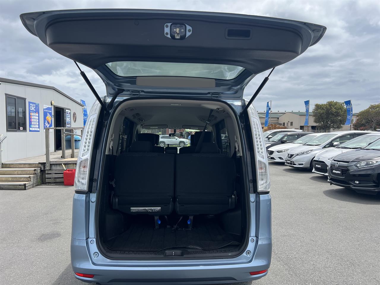 2013 Nissan Serena Hybrid