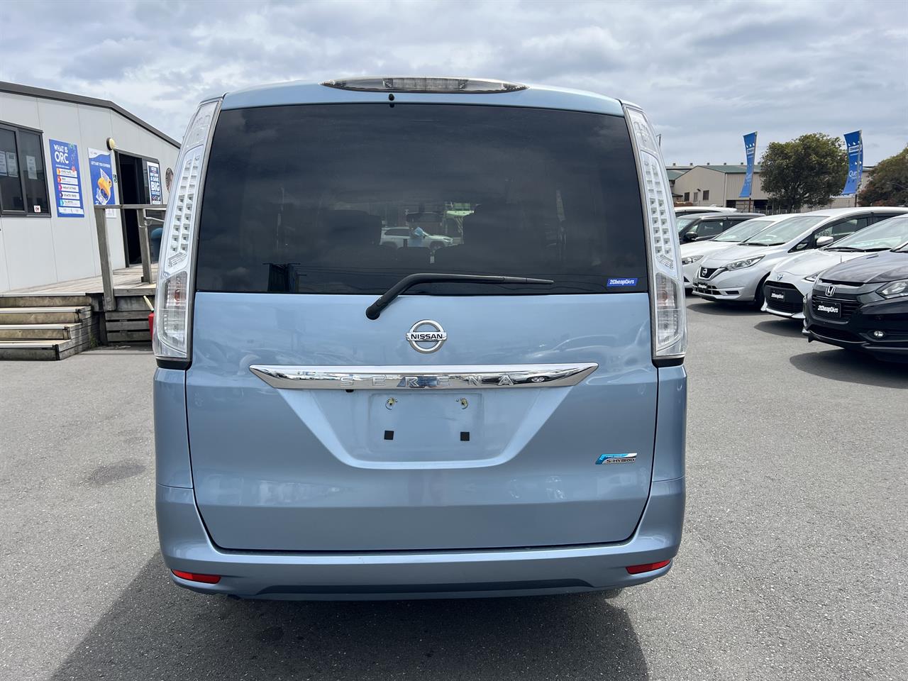 2013 Nissan Serena Hybrid