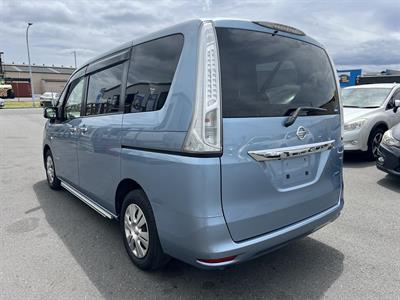 2013 Nissan Serena Hybrid