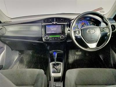 2014 Toyota Corolla Axio Hybrid