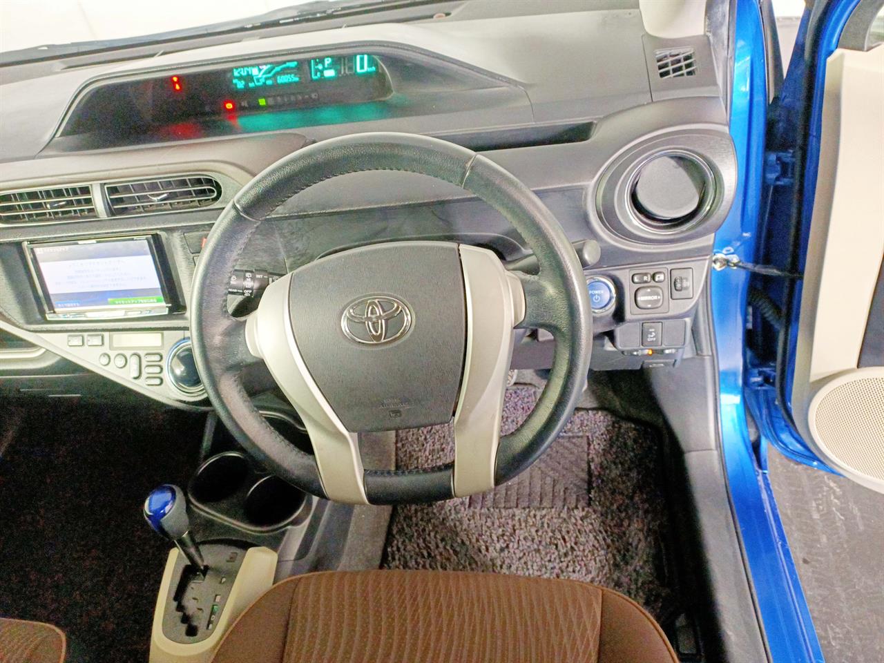 2013 Toyota Aqua Hybrid