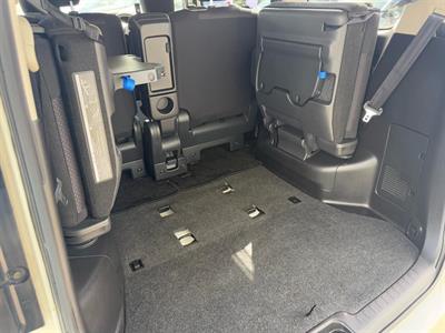 2013 Nissan Serena Hybrid Highway Star