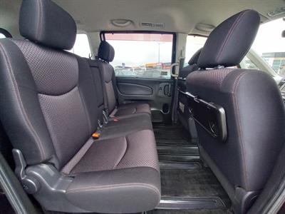 2011 Nissan Serena 