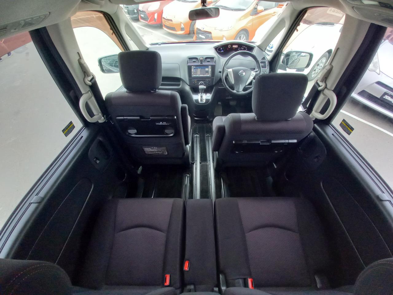 2011 Nissan Serena 