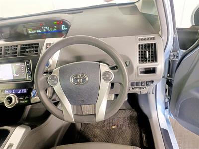 2013 Toyota Prius Alpha 7 Seats