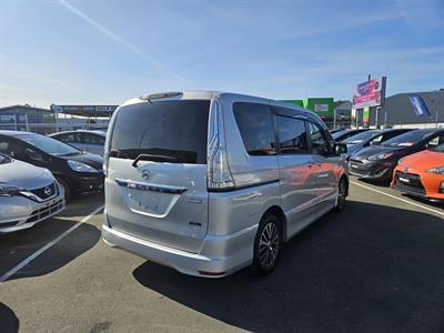 2014 Nissan Serena Hybrid